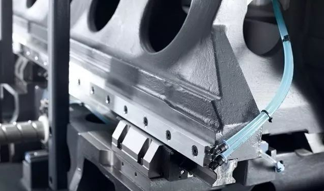 【兆恒機械】數控加工中心行業遇到了哪些難題？